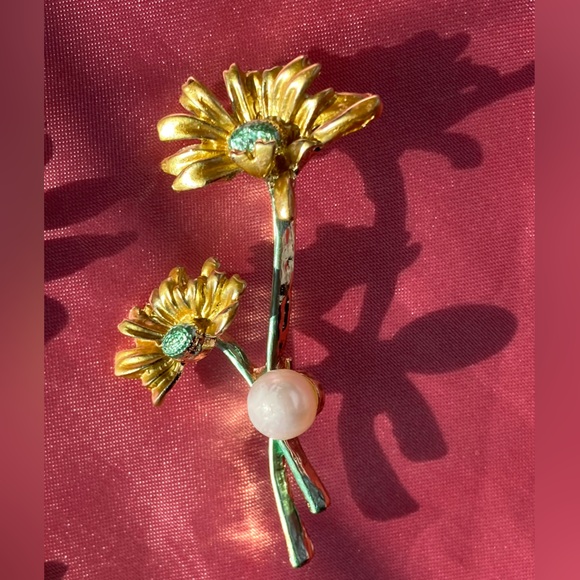 Genuine Freshwater Pearl Brooch Set - Picture 2 of 5